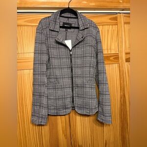 Elegant Black and White Zip Front Blazer NWT